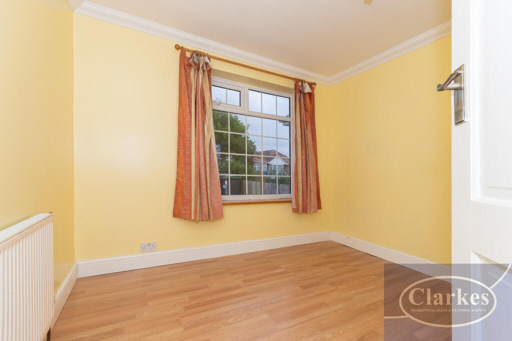 FC055_31 BASCOTT RD_010