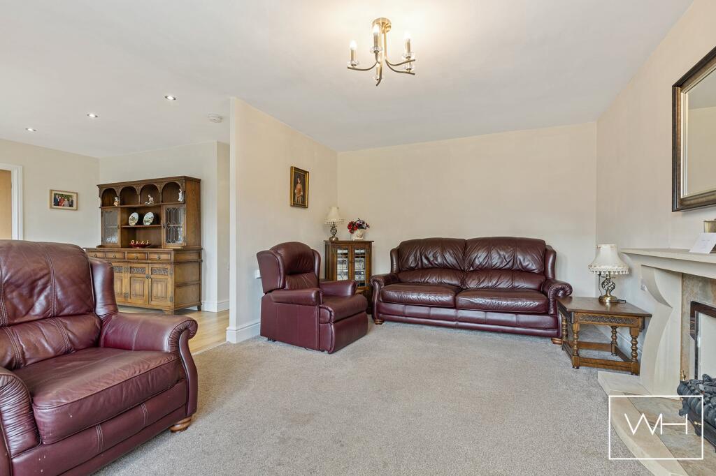 2 Aintree Close, Cus