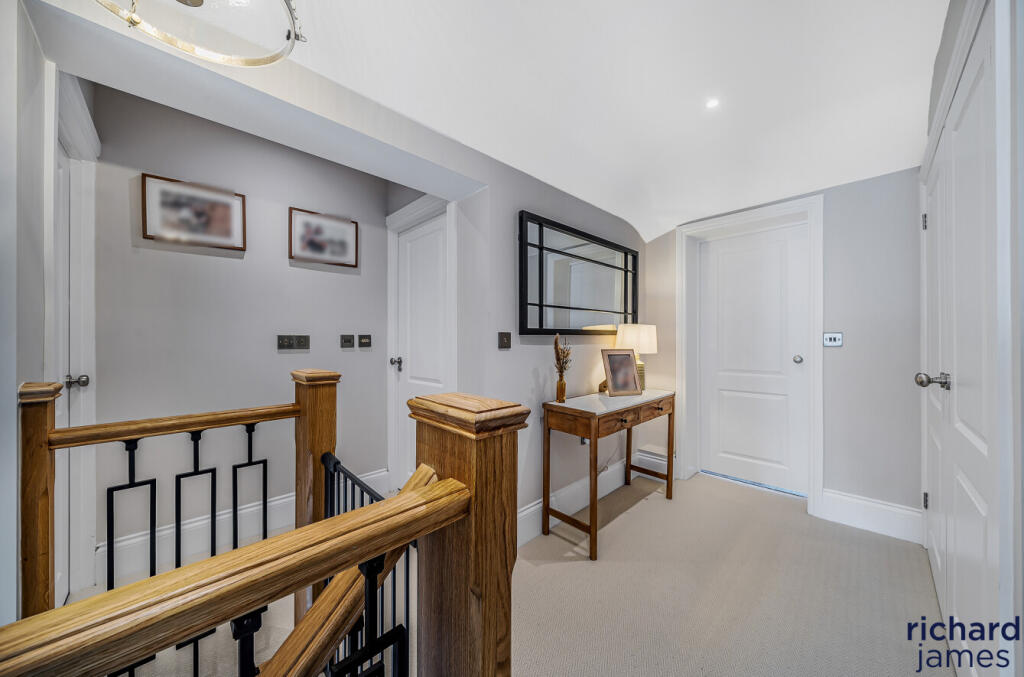 92d8c336-bd6f-4a8...