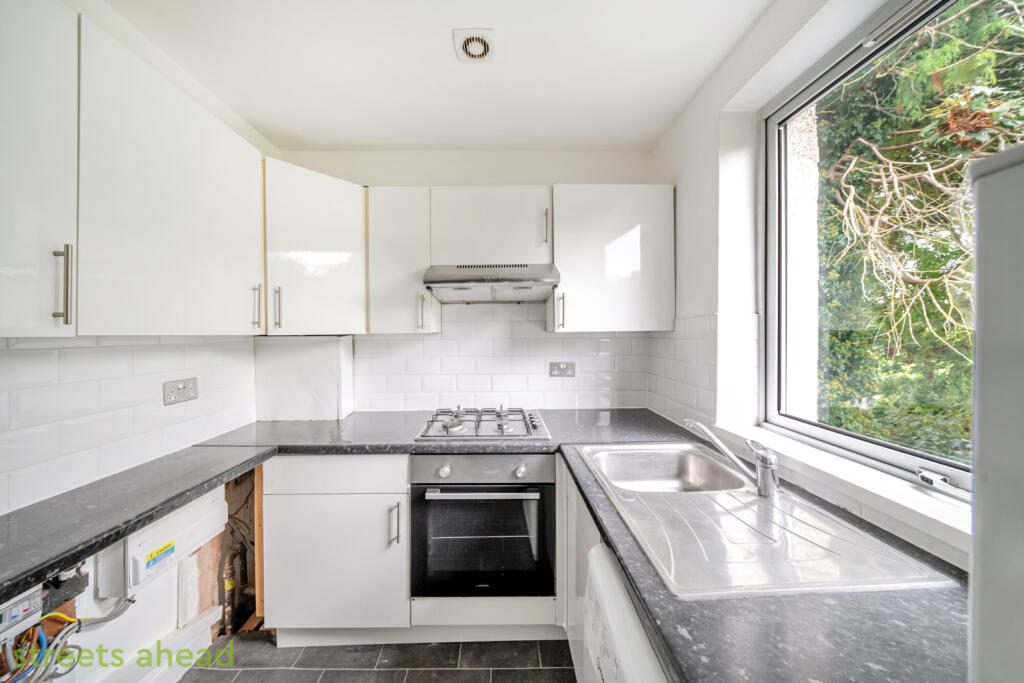 551d06ba-b7cb-423...