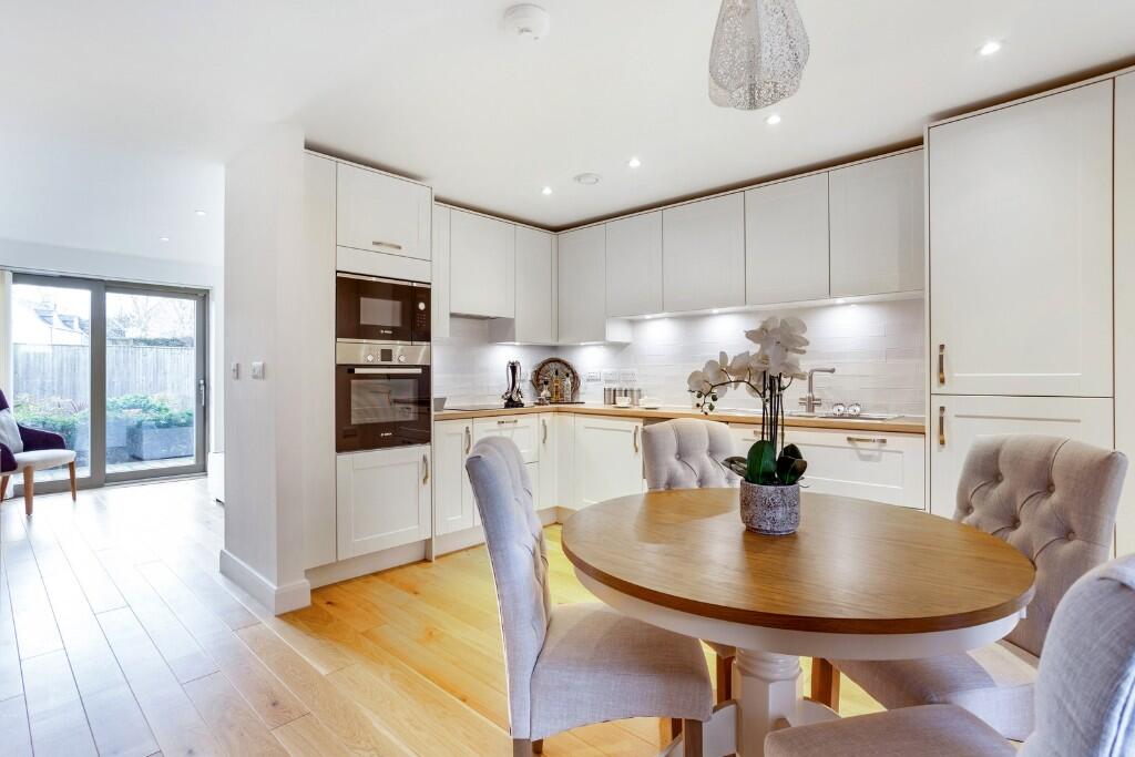 Kitchen/Dining Area
