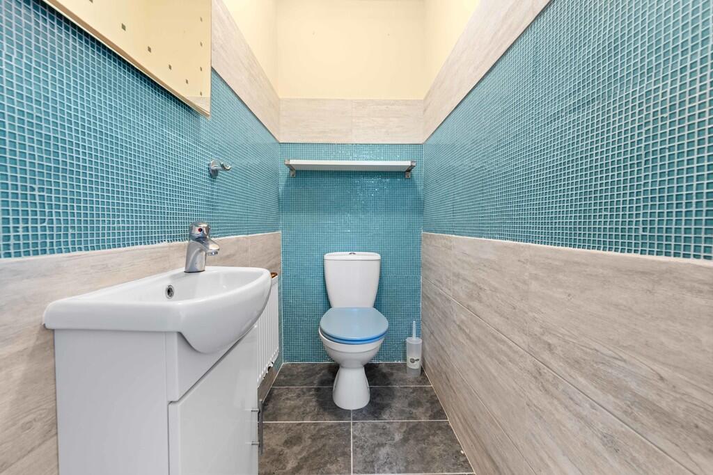 51 Ross Avenue, C...