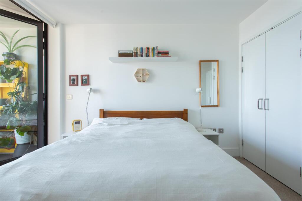 Kingsland High Street-4.jpg