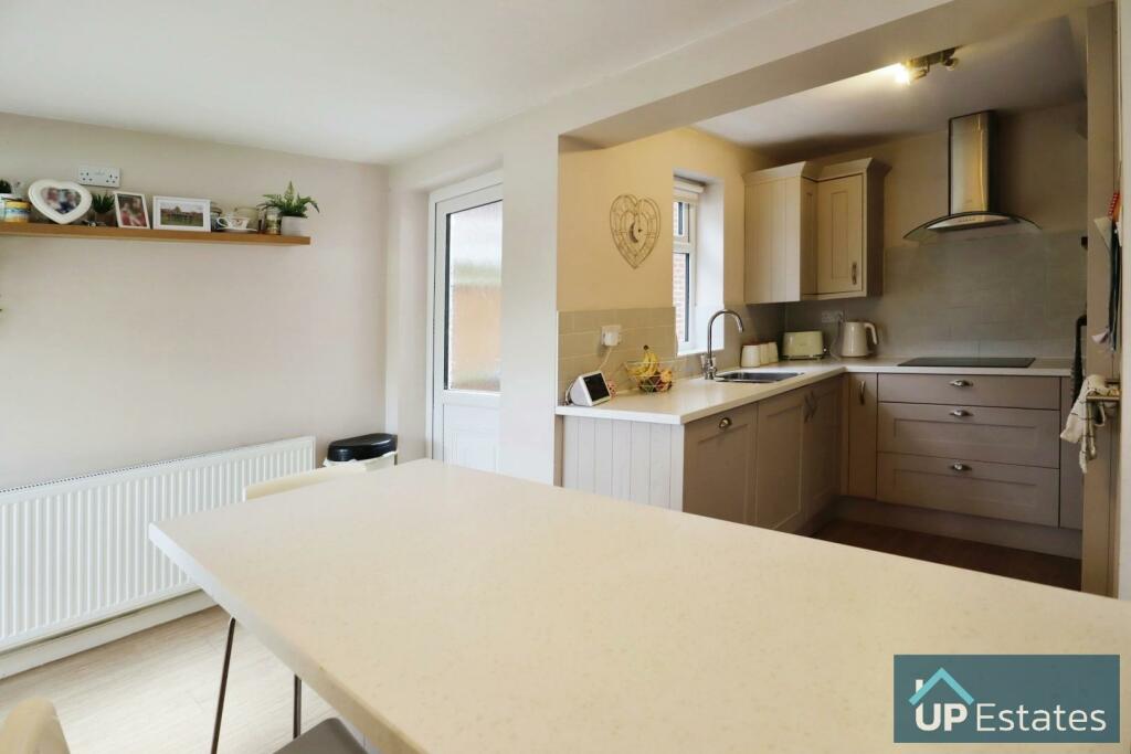 KITCHEN/ DINER