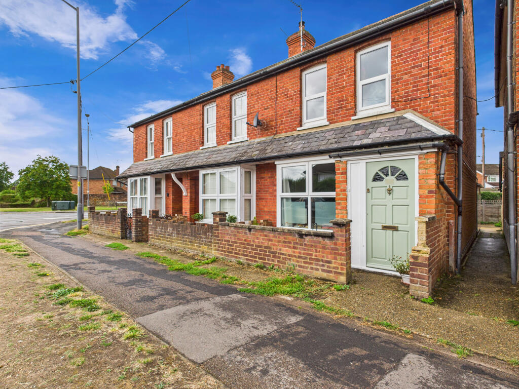 CAM01354G0-PR0569-STILL019