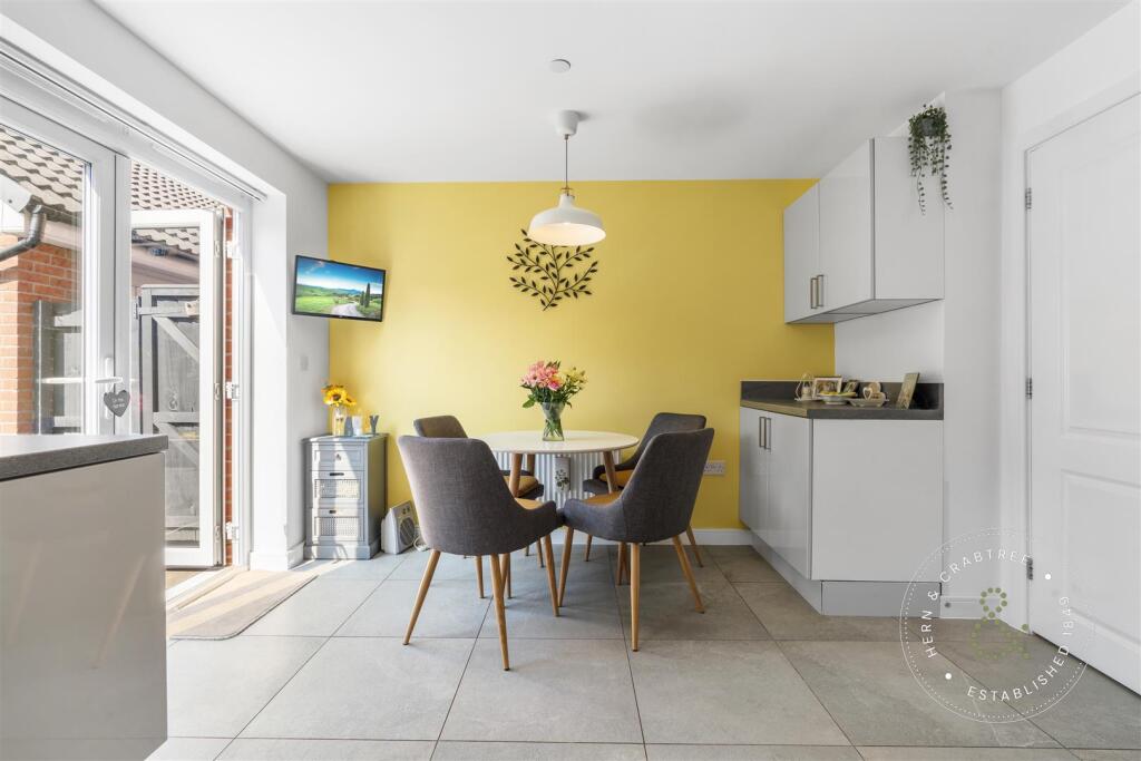 Int, Heol Bennett, Hern Crabtree (9).jpg