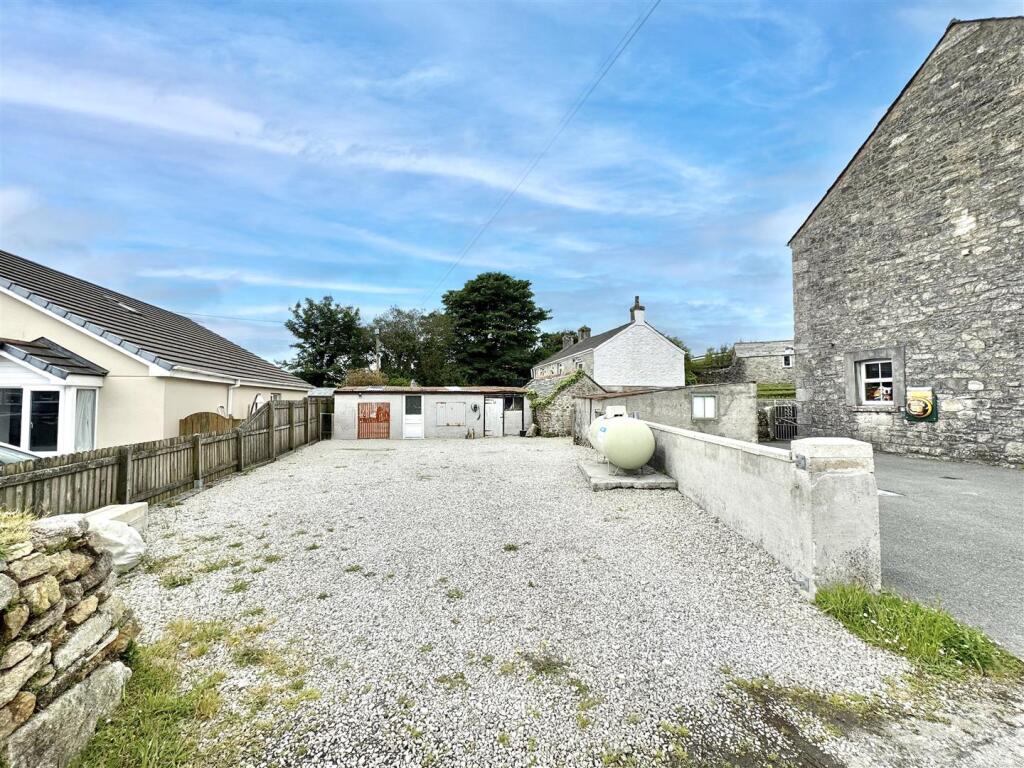 Driveway and Outbuildings.jpg