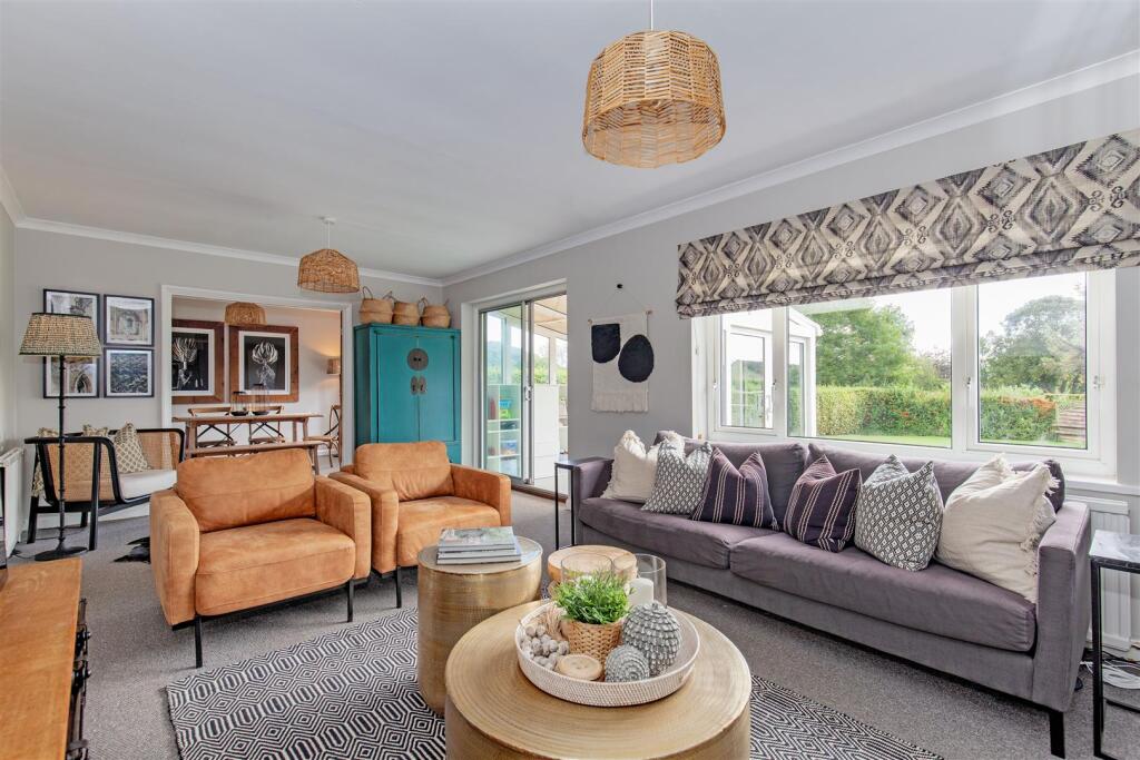 Reception Room-8.jpg