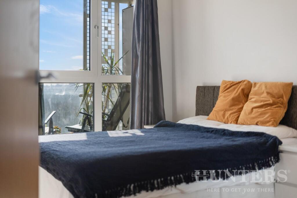 Flat 33, Coppermill Heights N17 9FG-10.jpg