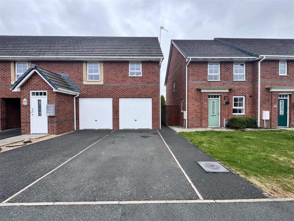 Garage &amp; Driveway