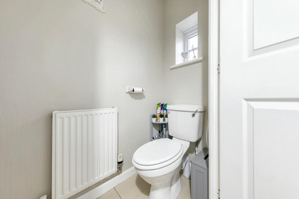 ccourt2122456VV714019 Interior-2.jpg