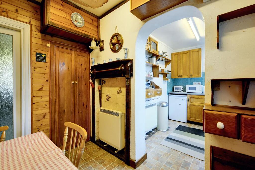 Breakfast Room_2.jpeg