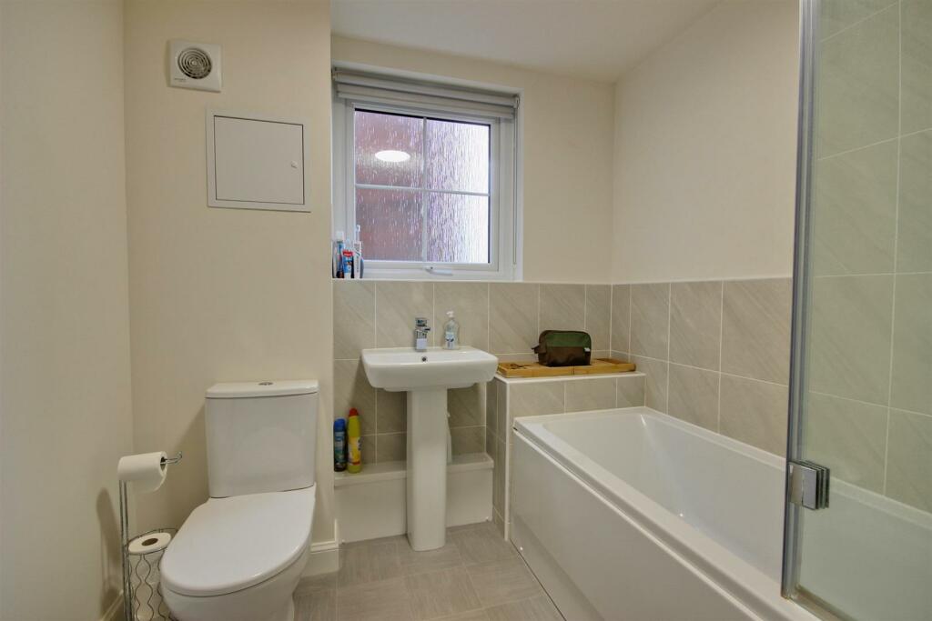 Modern Bathroom