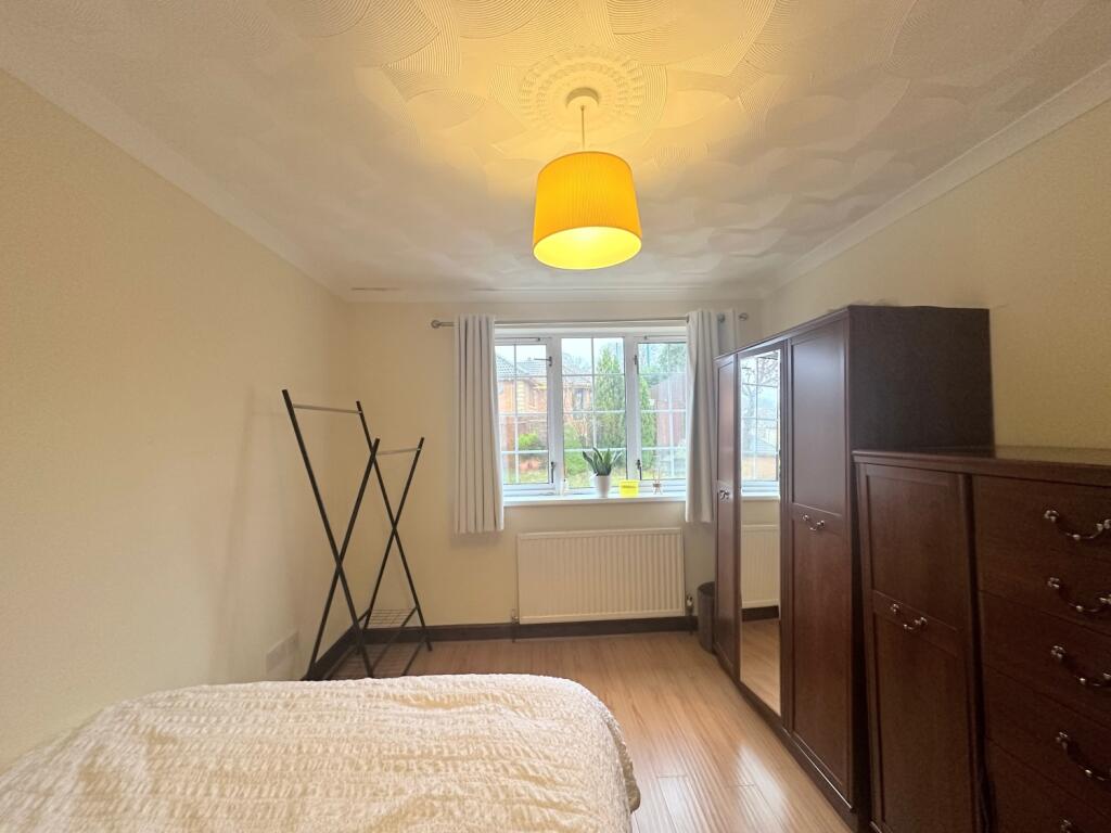 848B0072-0C40-40DD-BFDC-E685BC66E38C