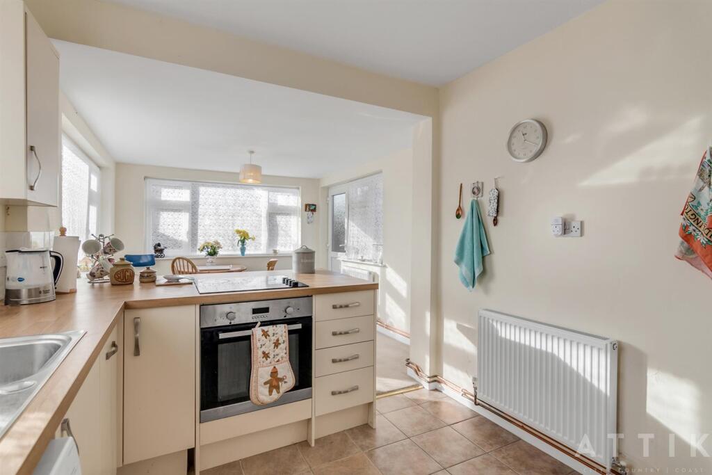 113 Bedingfield Crescent Halesworth IP19 8EH (11).