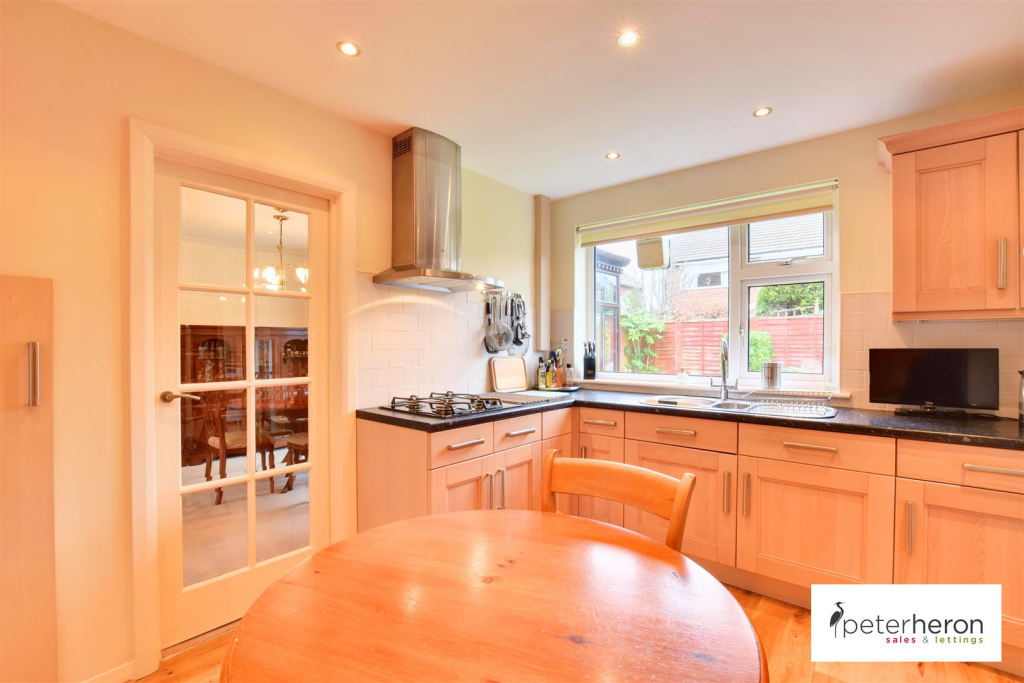 Breakfasting Kitchen