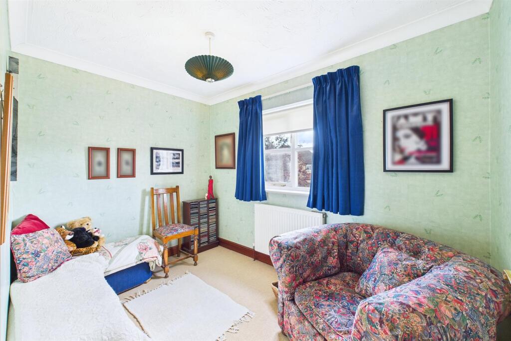 Bedroom 4.jpg