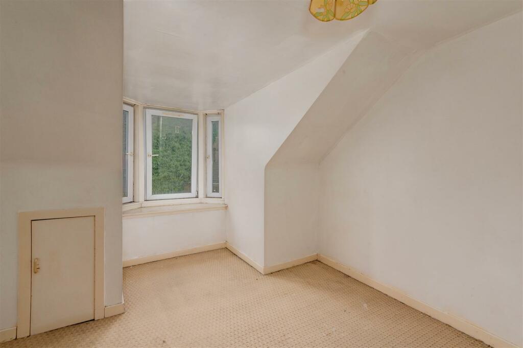 1R 3 Burnside Street Dundee-5.JPG