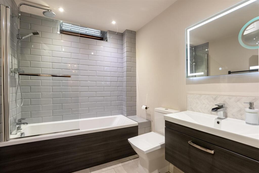 1 Weighbridge Court-9.jpg