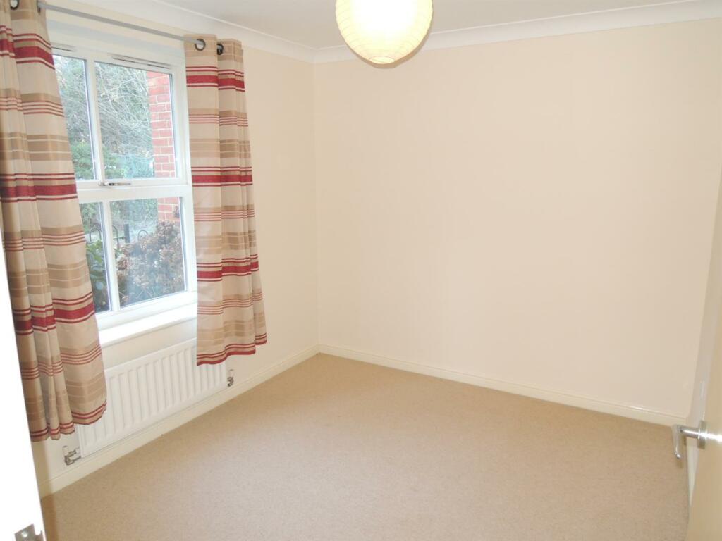 Dining Room: