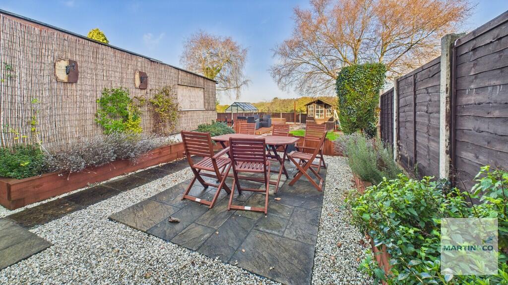 CAM03663G0-PR0215...