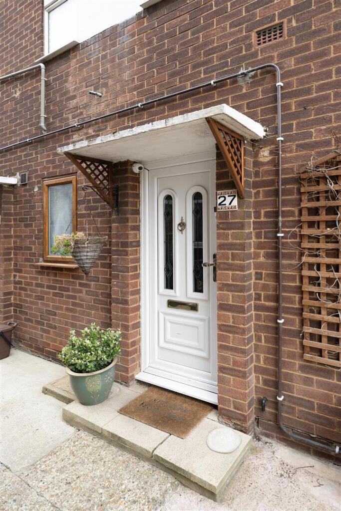 Hatch Lane, E4