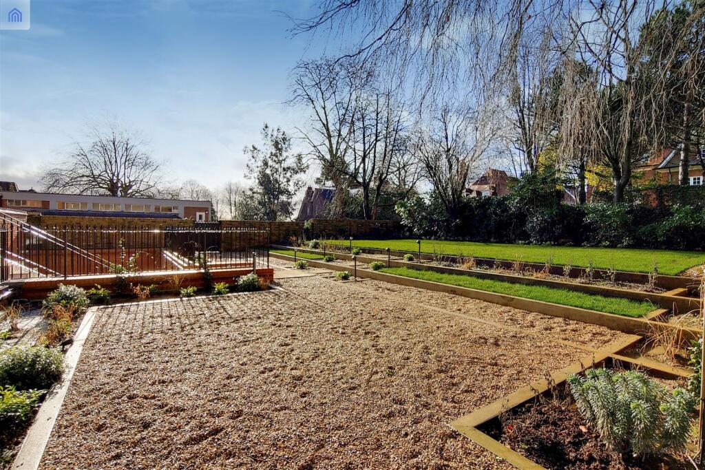 15_Communal Garden-1.jpg
