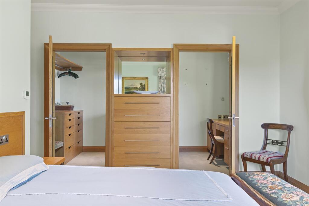 Bed 1 2.jpg