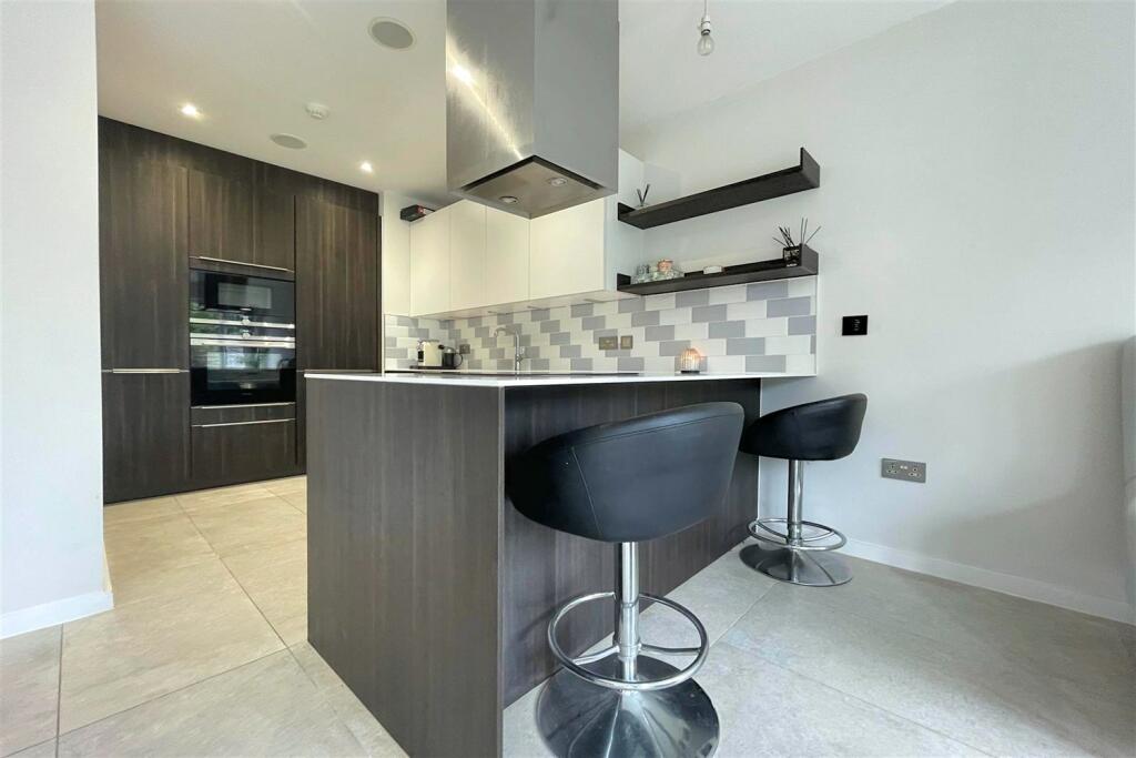 Kitchen/Family/Dinin