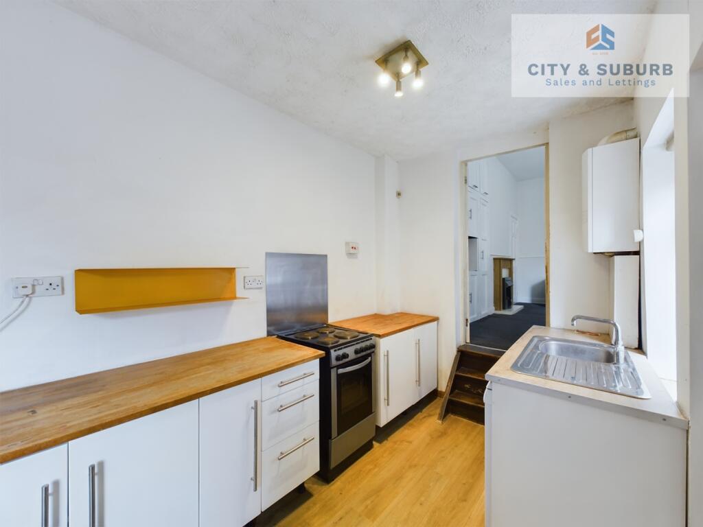 CAM01351G0-PR0095-STILL011