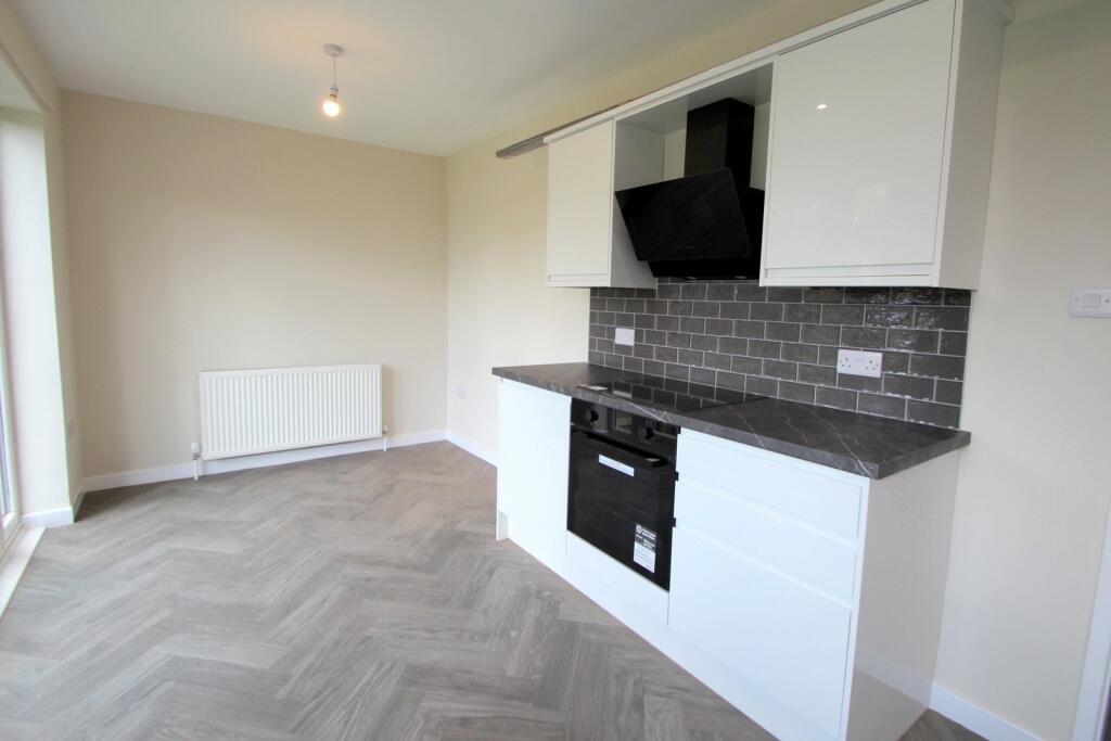 Kitchen (2)