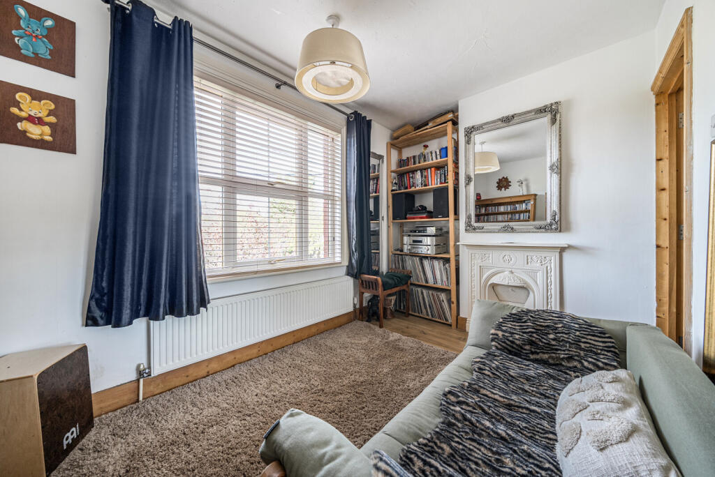 1363831-6-68e543e...