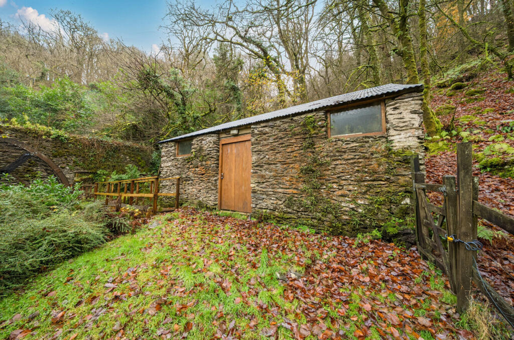 1383029-17-6929c0...