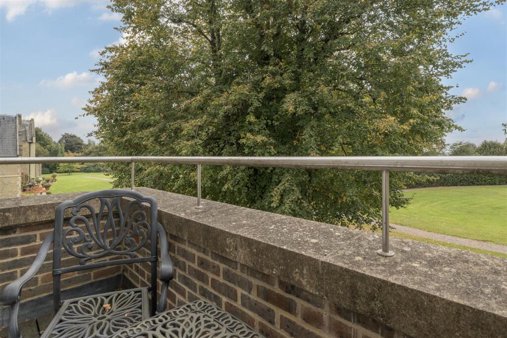 balcony.jpg