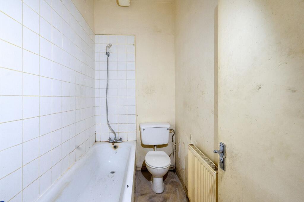 Flat 4, 28 Longridge Road, London, SW5 9SJ