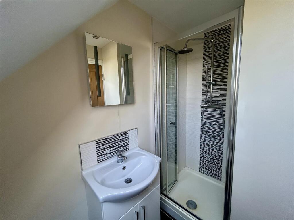 Ensuite in Bedroom One