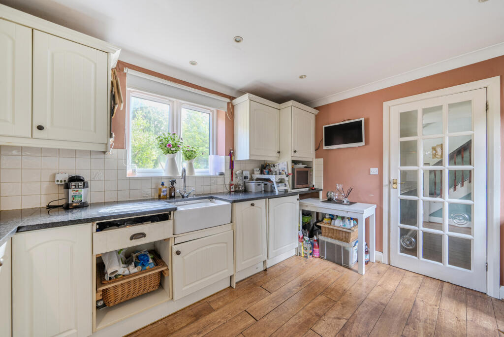 1350986-10-68c1b8...