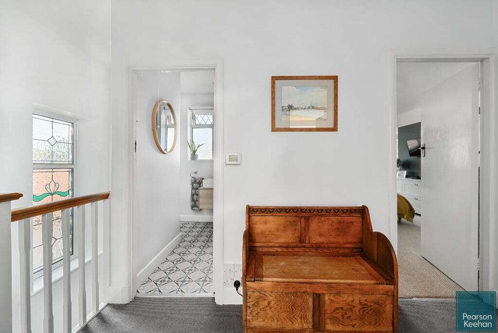 26 Norman Cresent BN43 (9).jpg