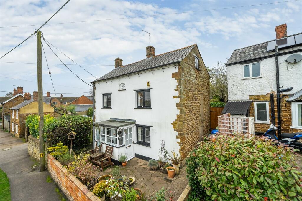 Quinbury Cottage, 35 Quinbury End, Blakesley