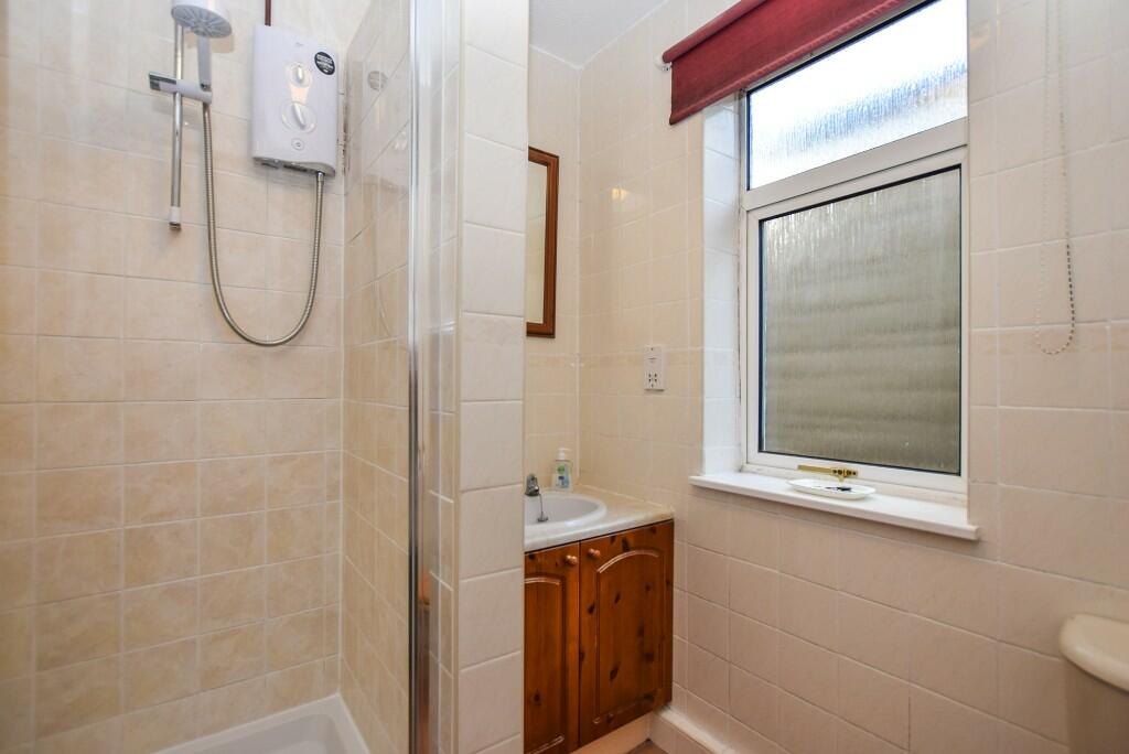 Ensuite shower