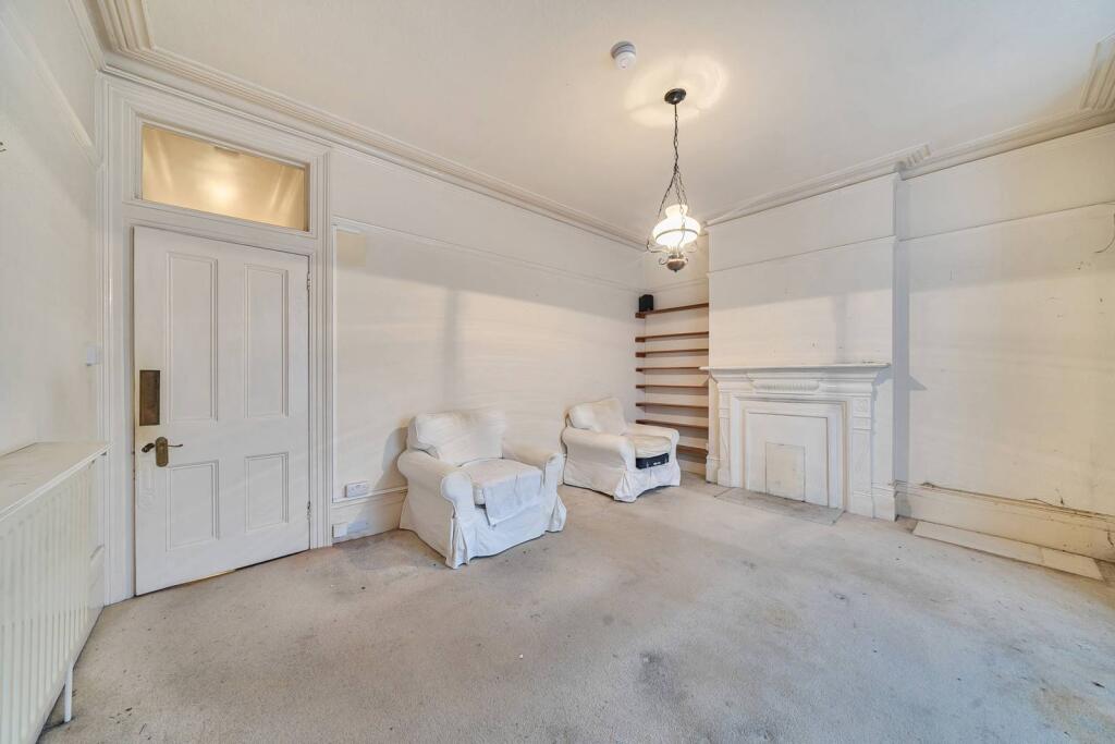 Brondesbury Park Mansions, Queen's Park, London, NW6