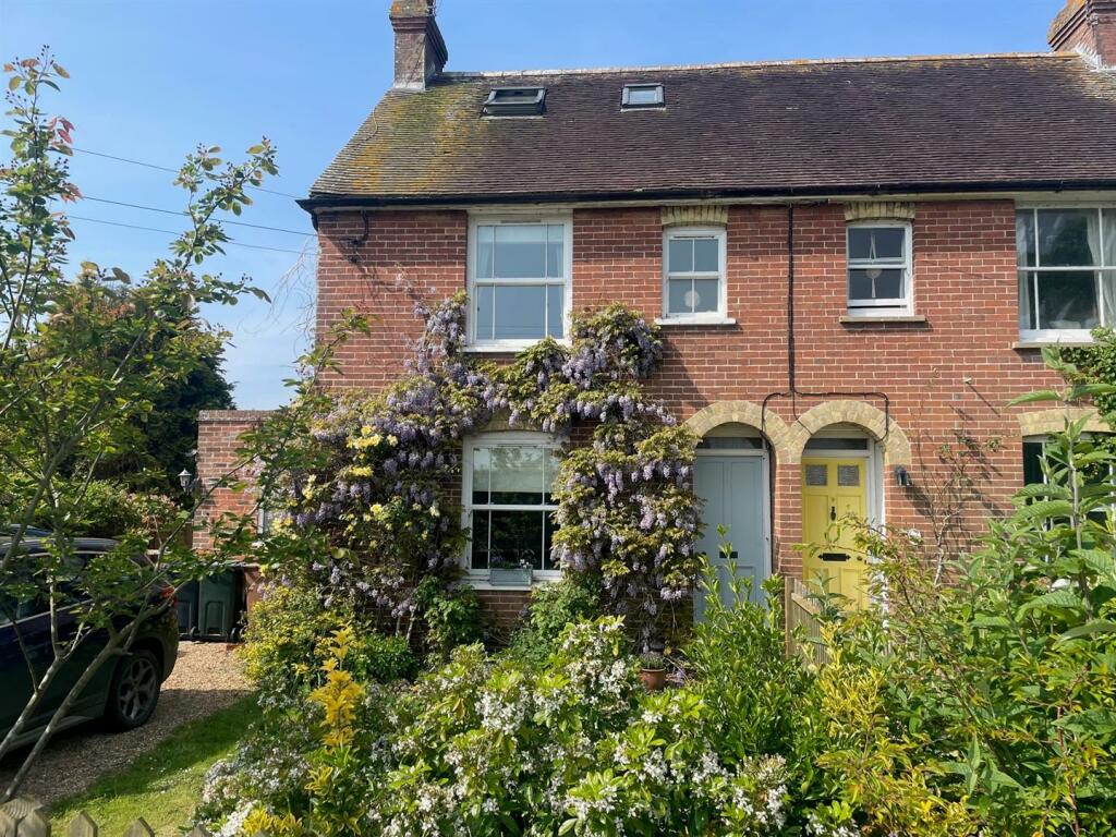 Front of House 2.jpg