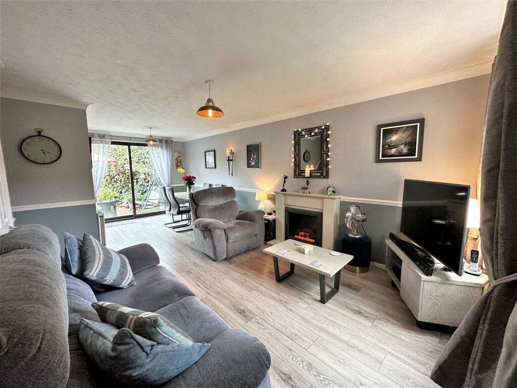 OPEN-PLAN Living Space 425