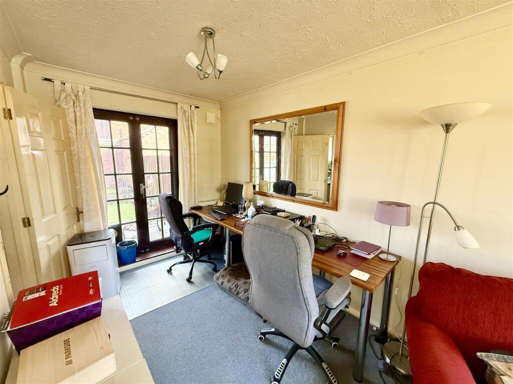 dining area (currently study)