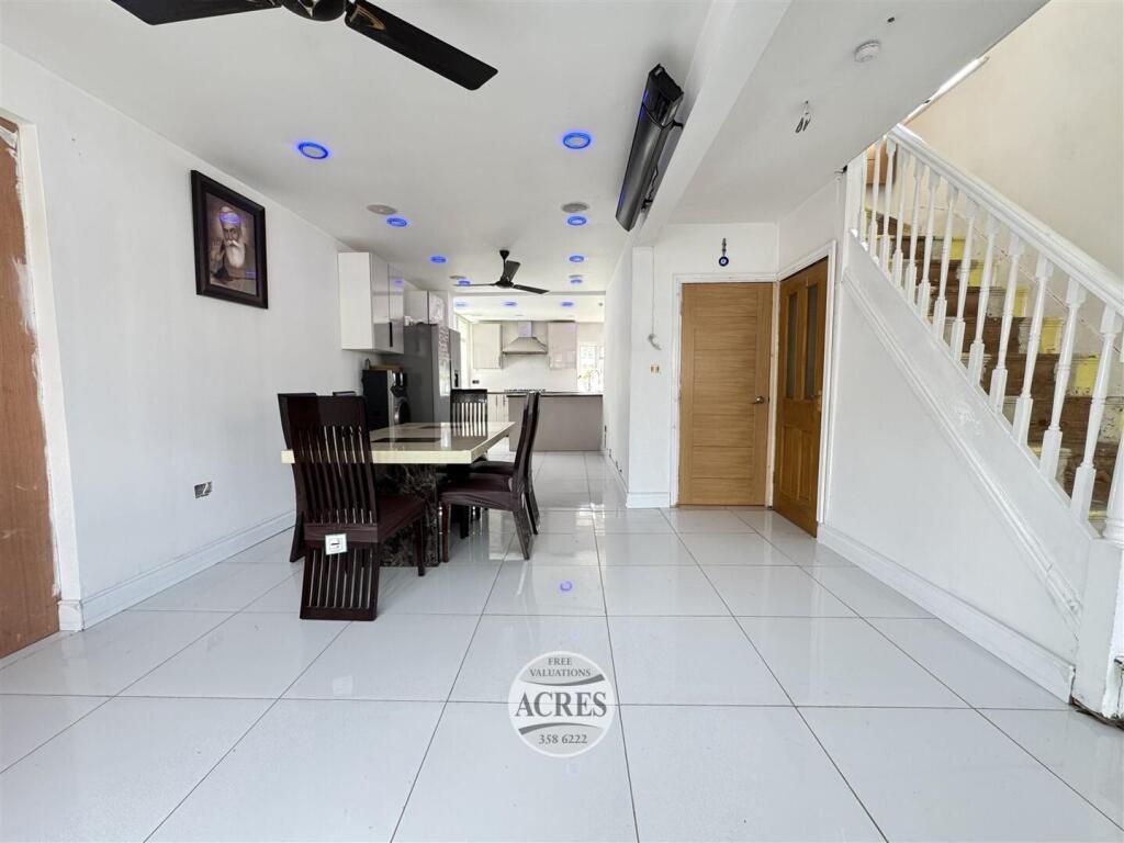 IMG_1525 (Large).jpg