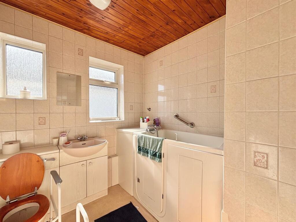 BATH.jpg