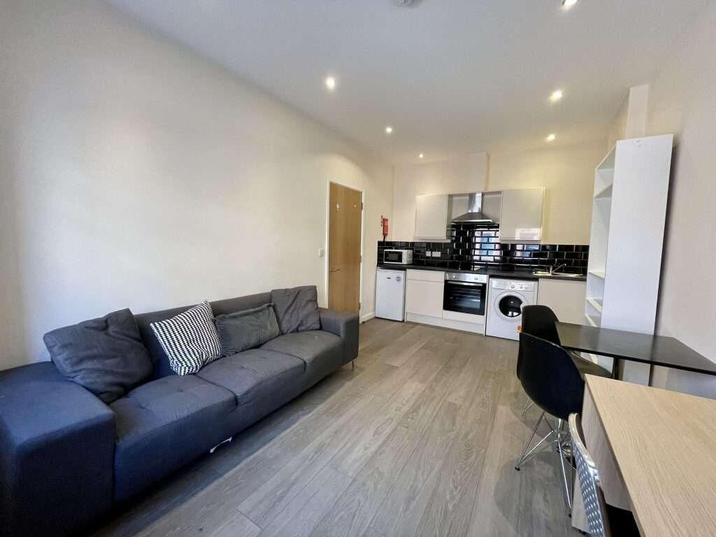 Flat_2_Refuge_Assurance_House