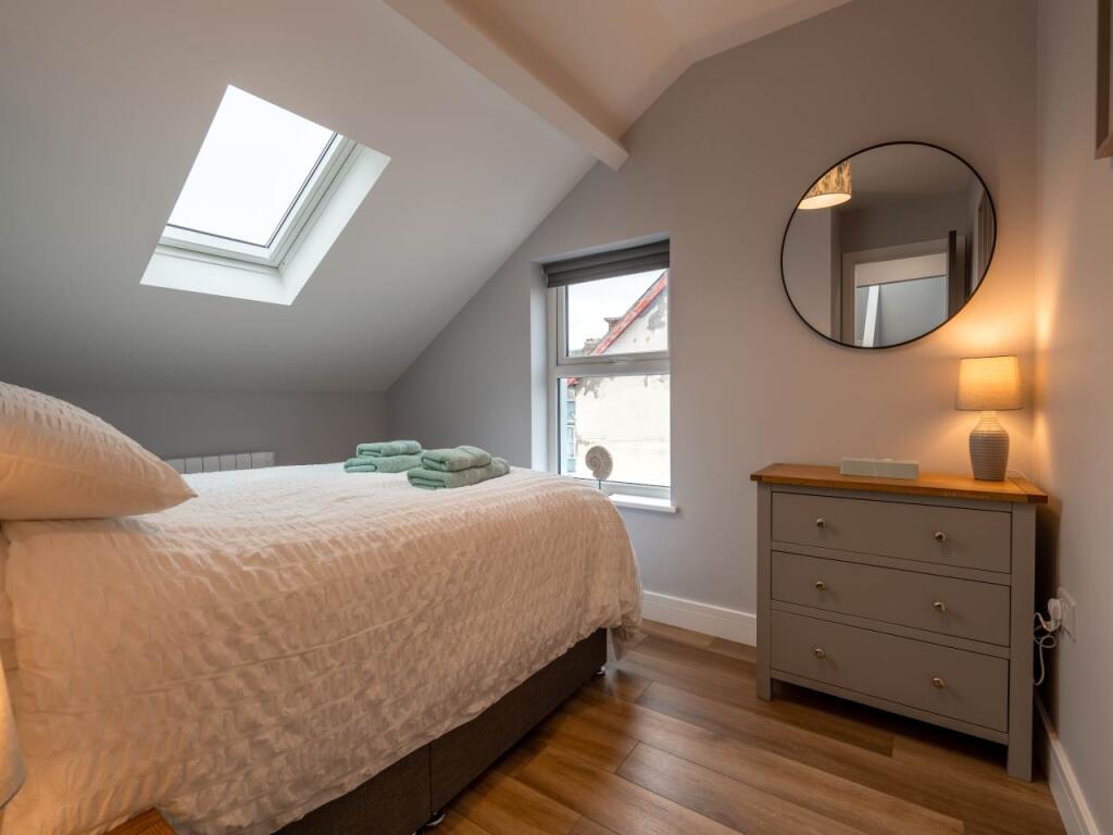 Bedroom2