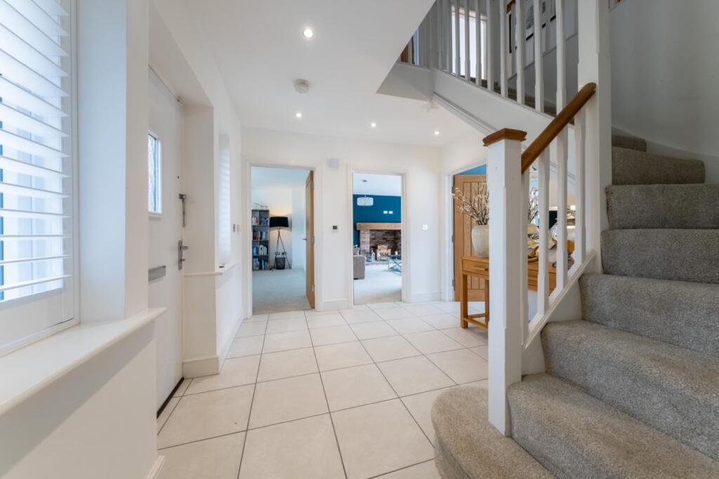 5 Grange Close-027.jpg