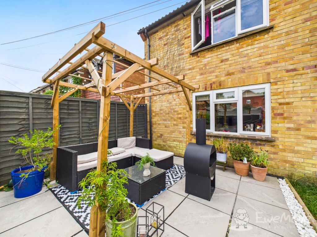 CAM03624G0-PR0153-STILL019